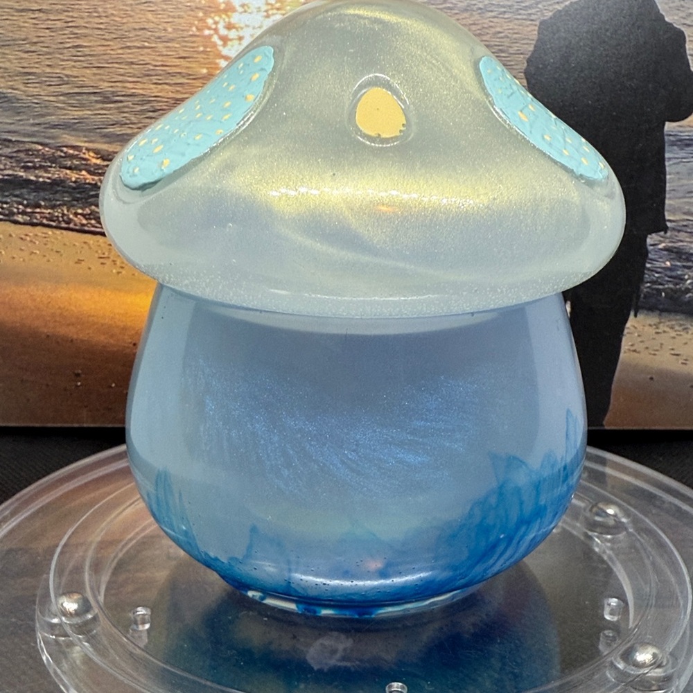 Blue and White Resin Mushroom Jar Decor - Picture 6 of 12